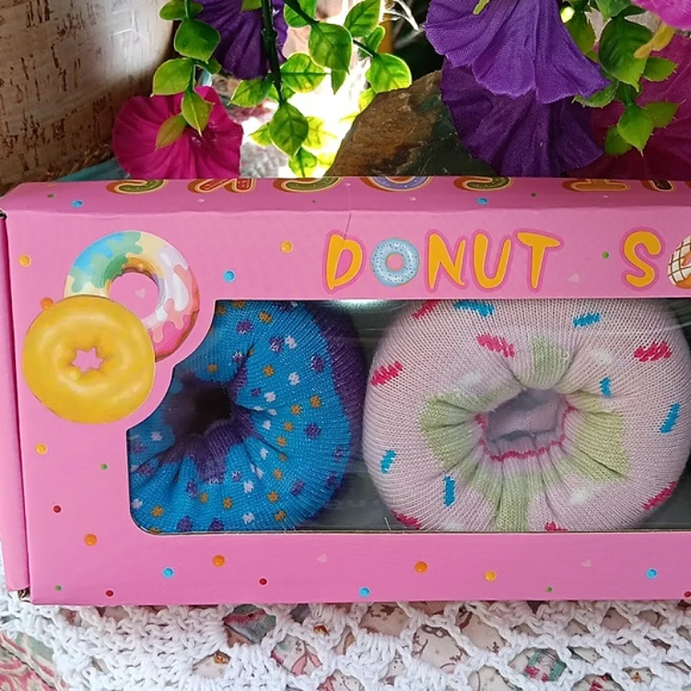 🆕️LAST BOX🍩DONUT NOVELTY COLORFUL UNIQUE SOCKS/SET OF 3 IN BAKERY BOX